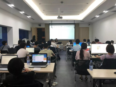 億尚家居“新技術(shù)、新標(biāo)準(zhǔn)、新模式”培訓(xùn)會(huì)圓滿落幕，計(jì)算機(jī)技術(shù)賦能家居行業(yè)升級(jí)